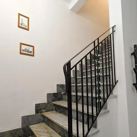 Casa Ficumora Apartament *